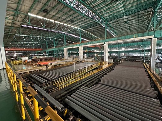 chrome moly steel pipe loading and export packing with bundle straps - octal pipe chrome moly steel pipe loading and export packing with bundle straps - octal pipe